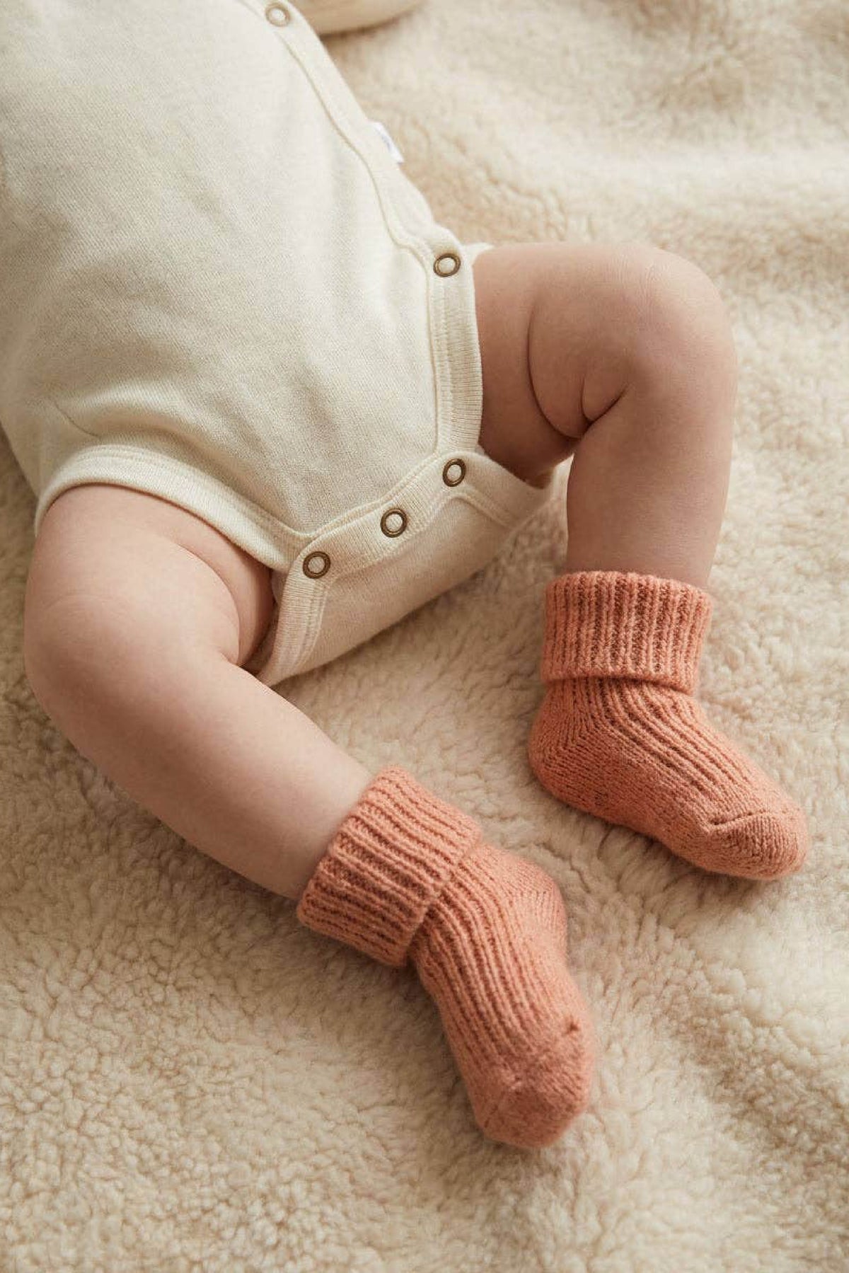 Wool baby socks Peach Fuzz LILLE BARN